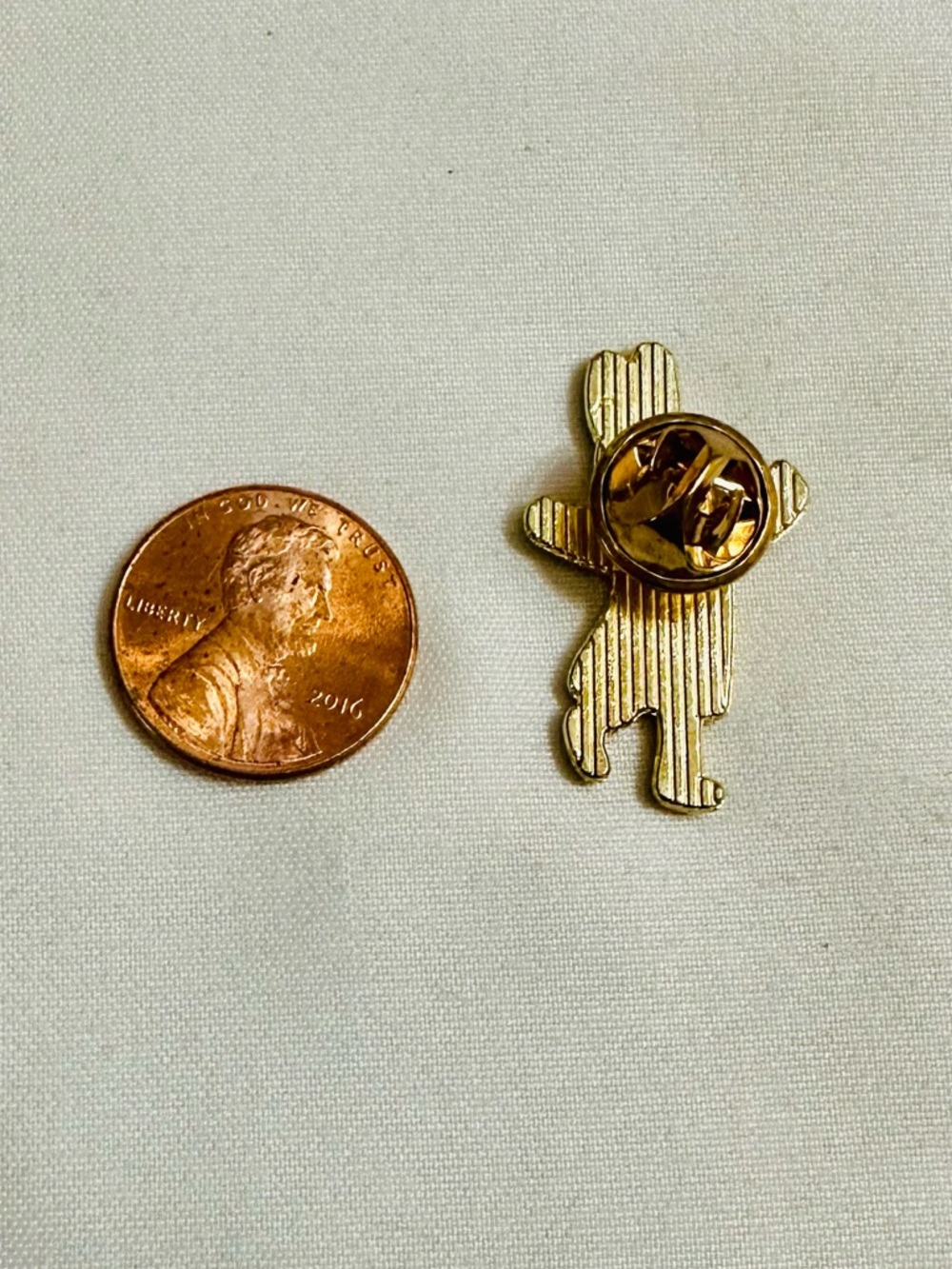 Bunny Rabbit Pin - Picture 3 of 3
